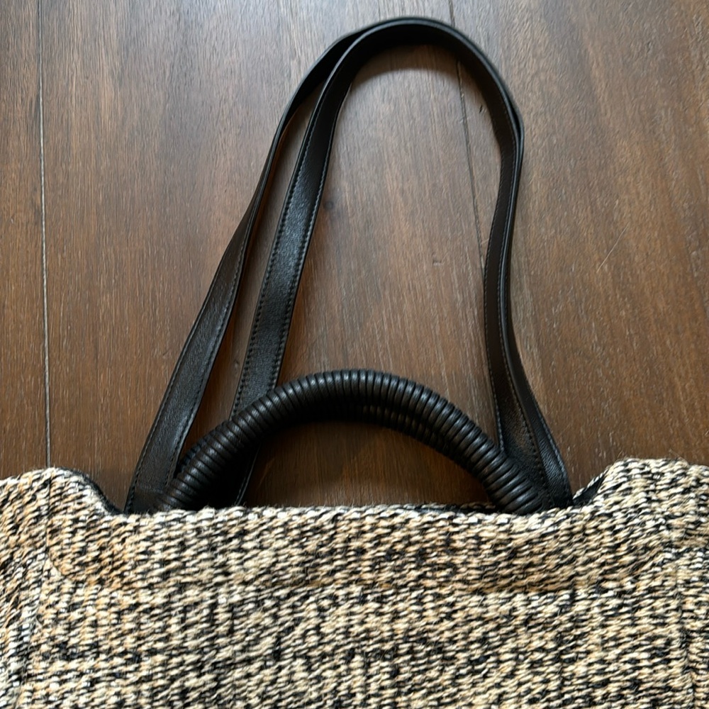 Cuyana Raffia Tote - Picture 4 of 16